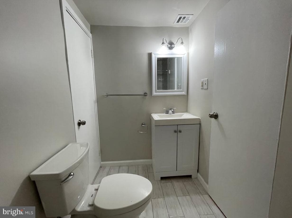 1669 Columbia Road NW #215 photo 12