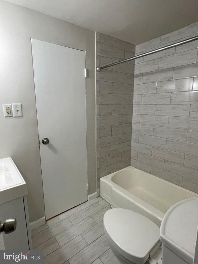 1669 Columbia Road NW #215 photo 13