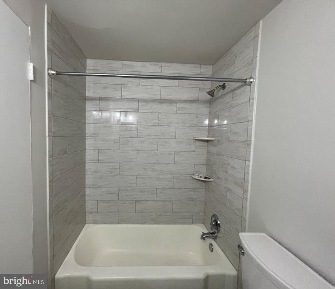 1669 Columbia Road NW #215 photo 14