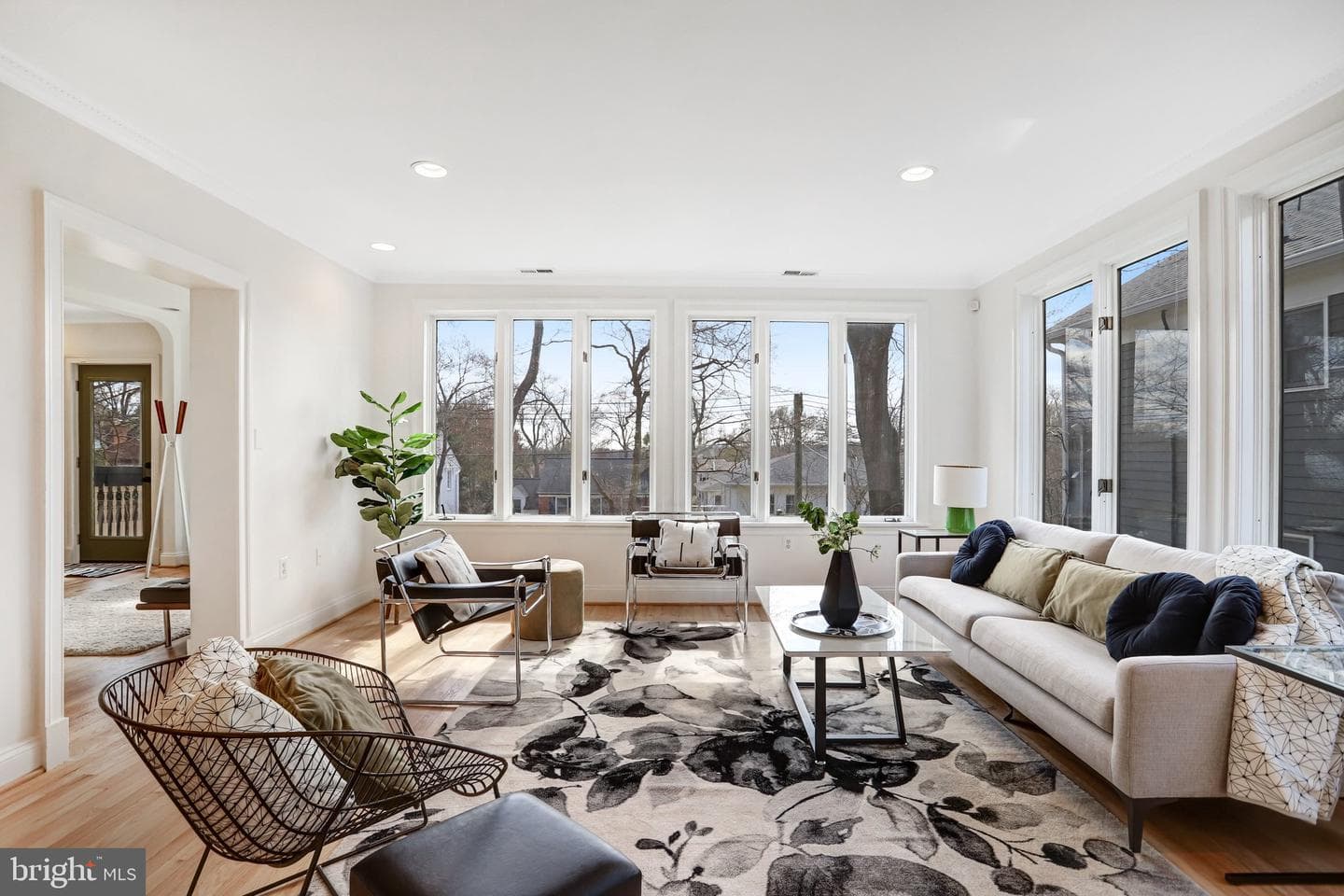5045 Cathedral Avenue NW, Washington