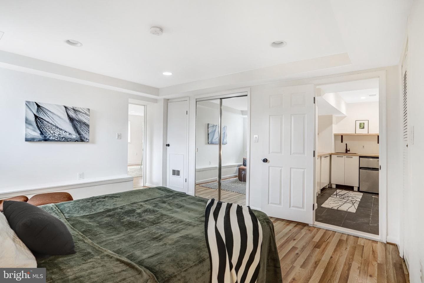 5045 Cathedral Avenue NW photo 42
