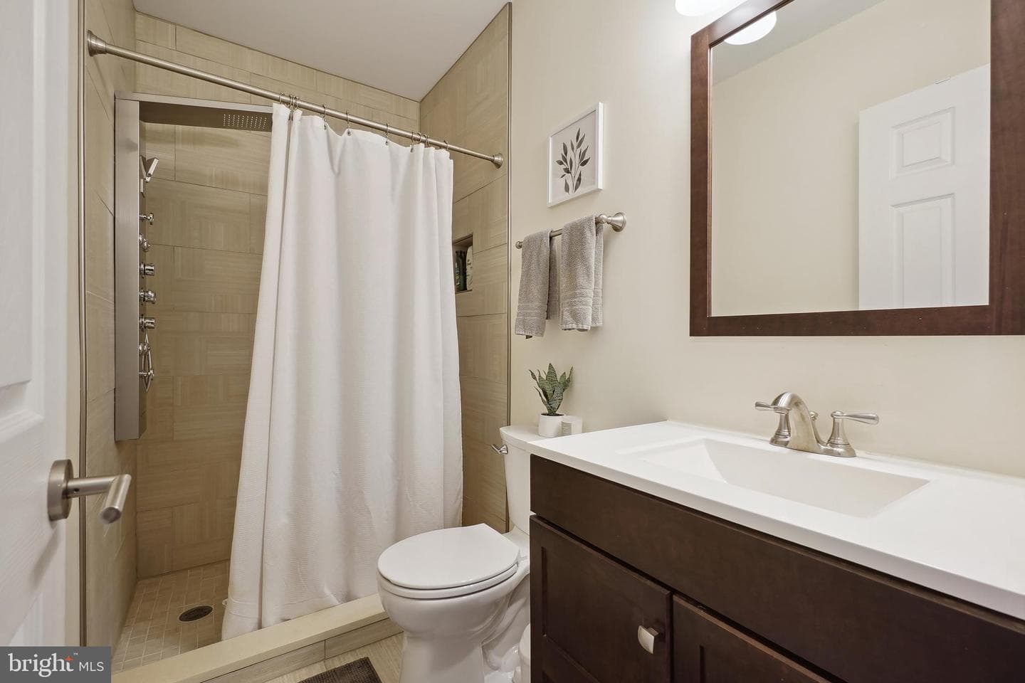 1917 H Street NE photo 27