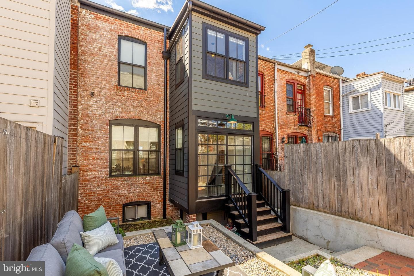 409 Columbia Road NW photo 21