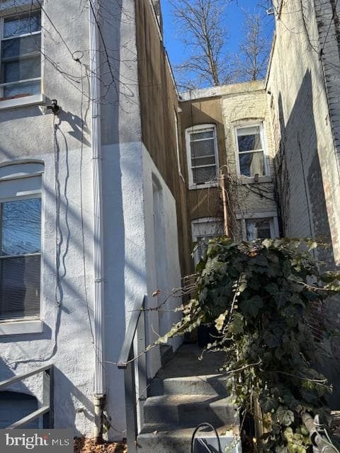 635 14th Place NE photo 11