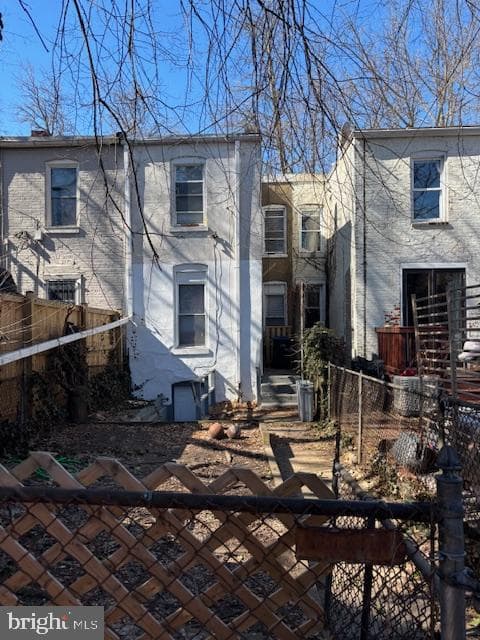635 14th Place NE photo 7