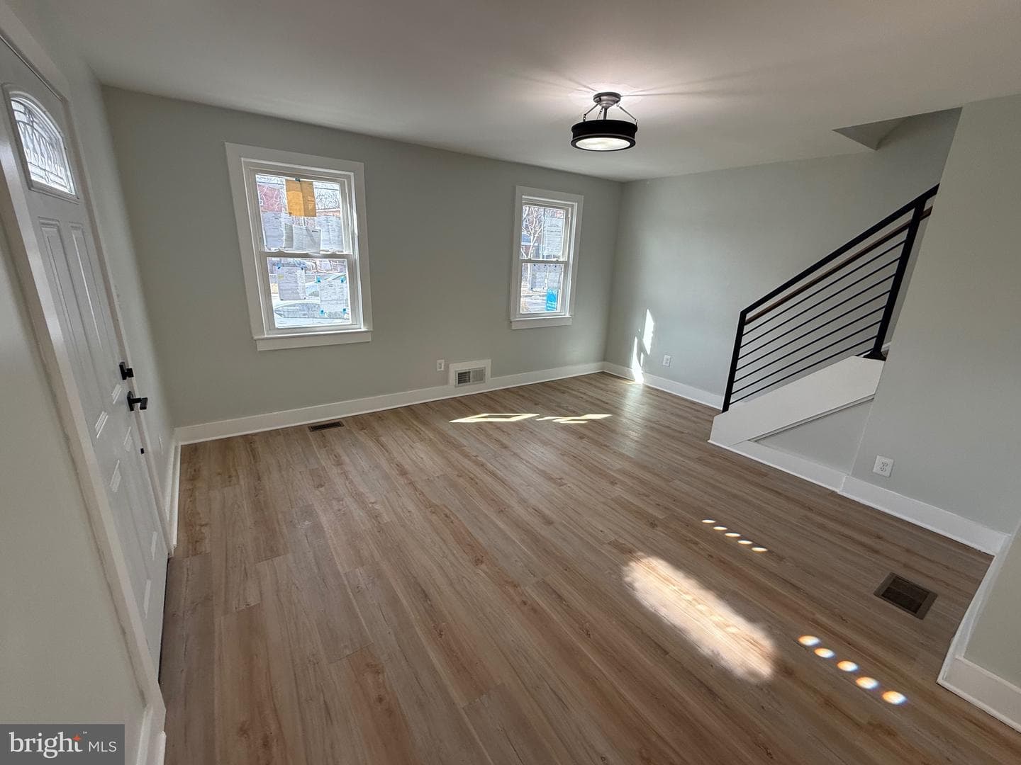 5049 8th Street NE photo 7