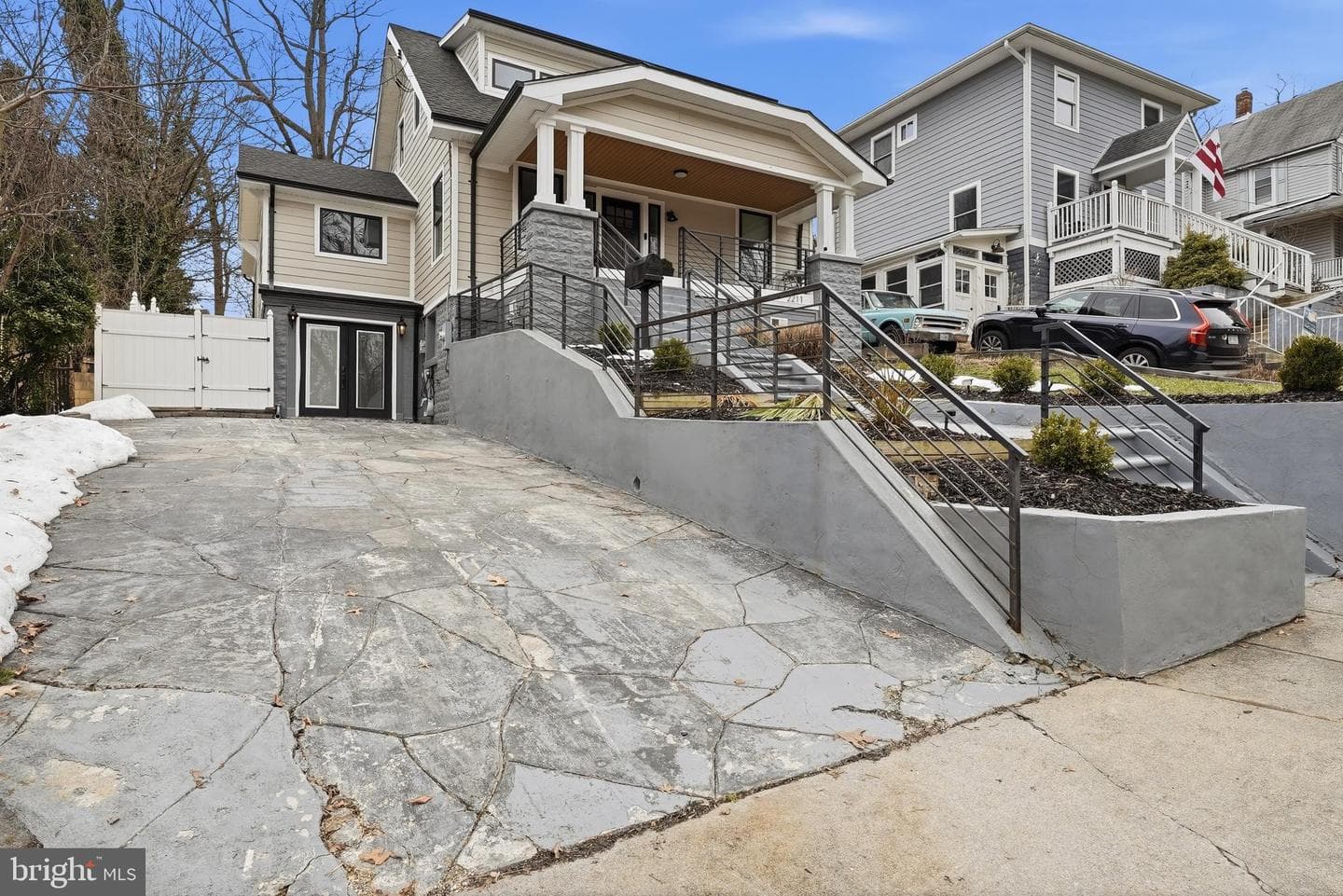 2211 Franklin Street NE photo 3