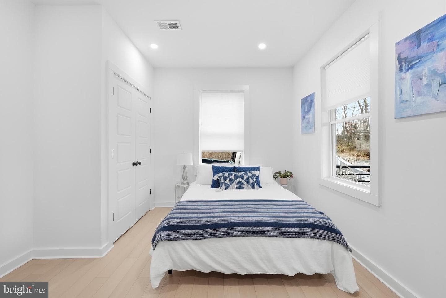 2211 Franklin Street NE photo 8