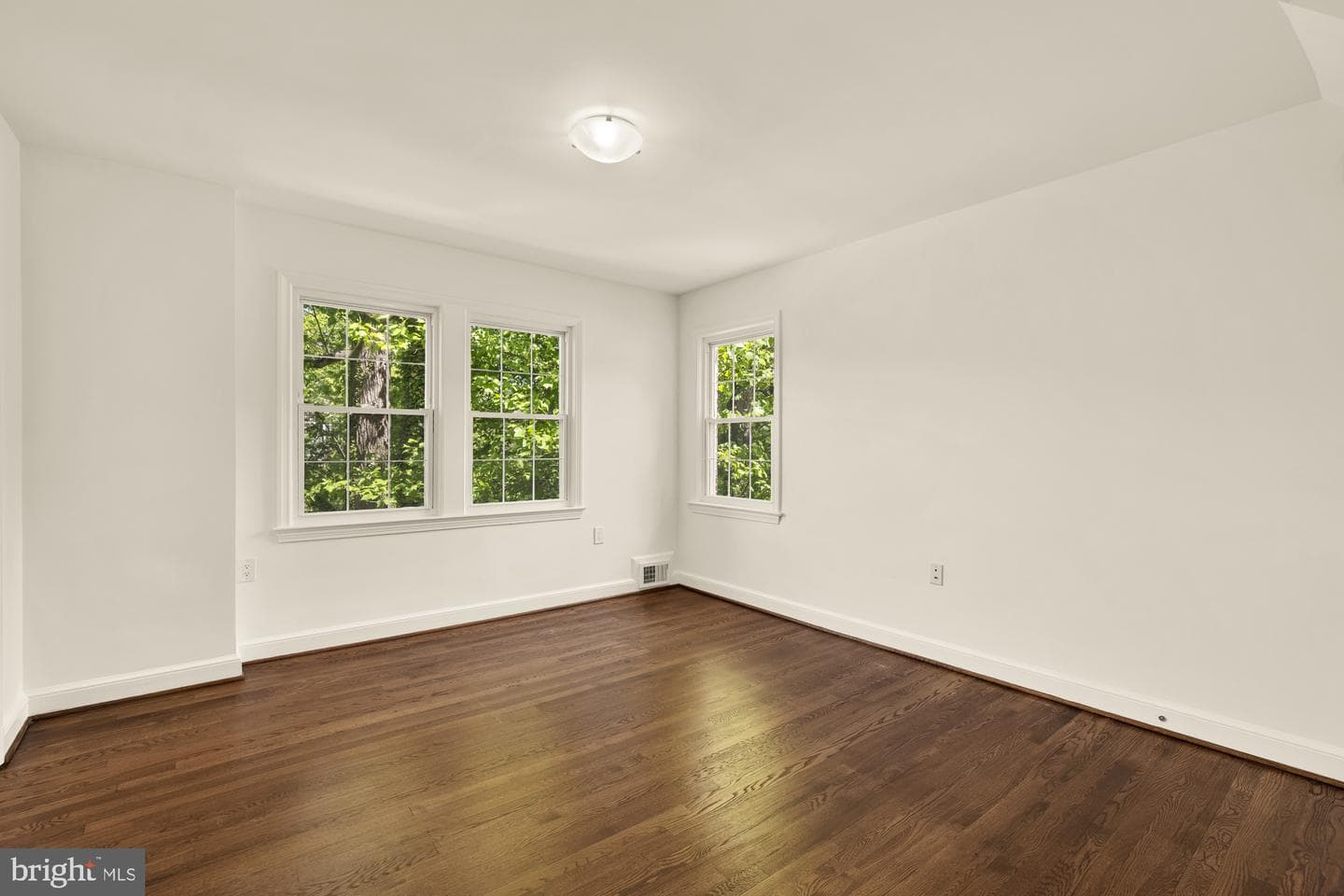 2025 Trumbull Terrace NW photo 29