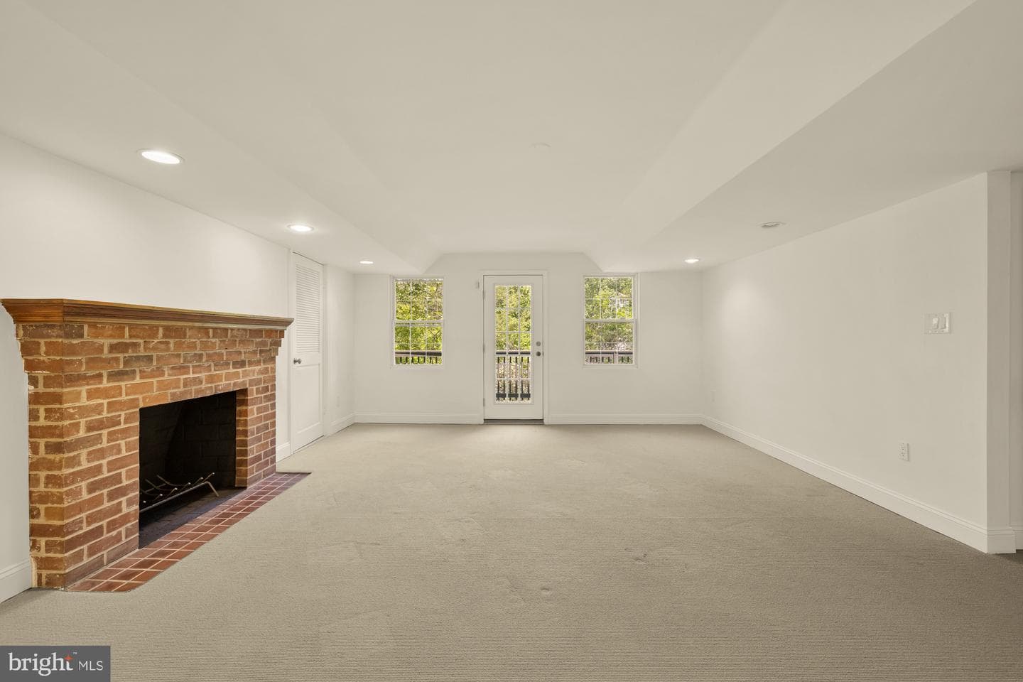 2025 Trumbull Terrace NW photo 34