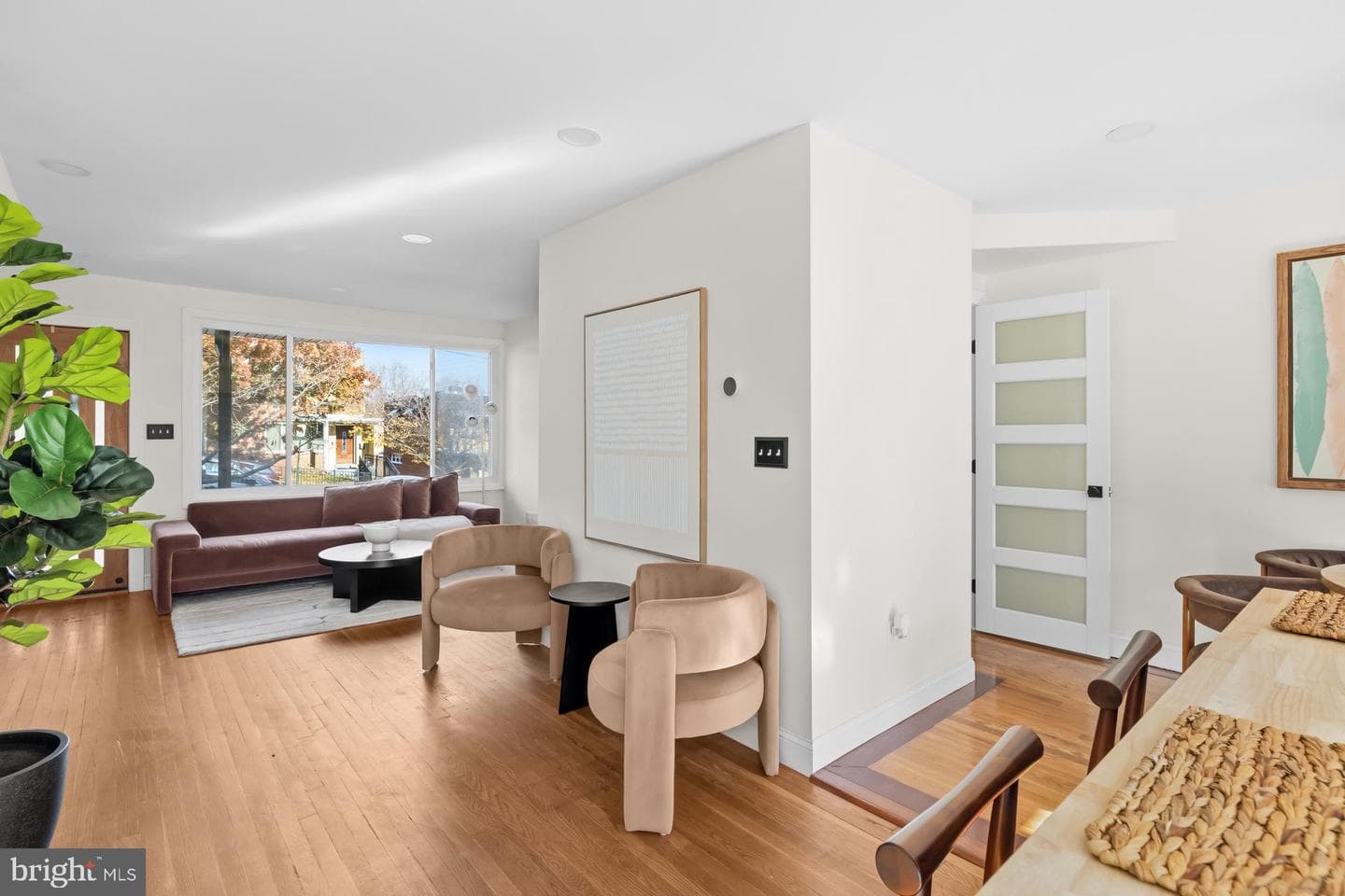 125 Urell Place NE photo 14