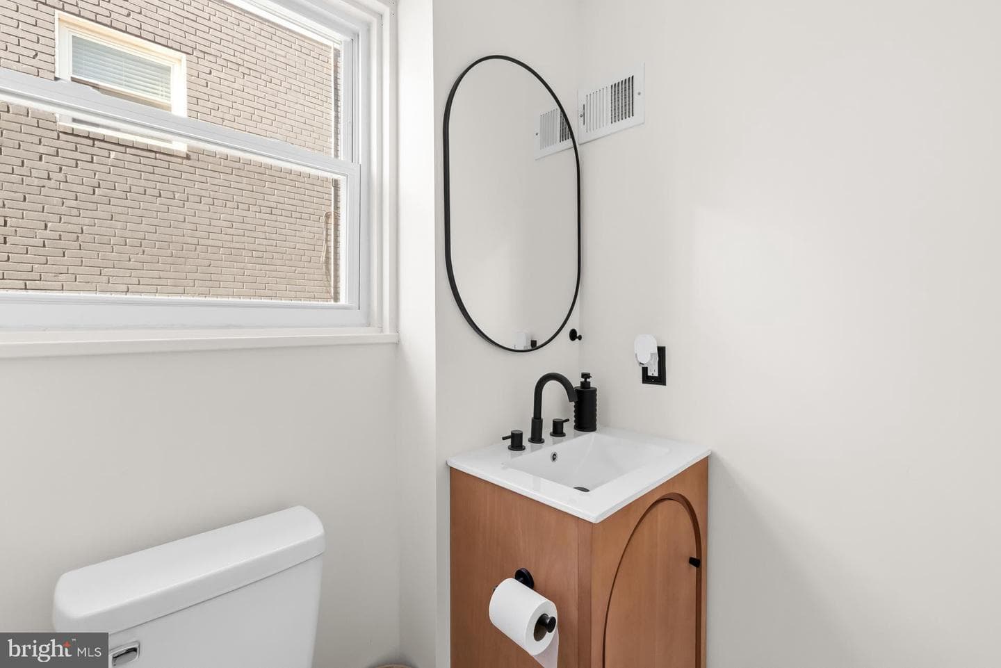 125 Urell Place NE photo 30
