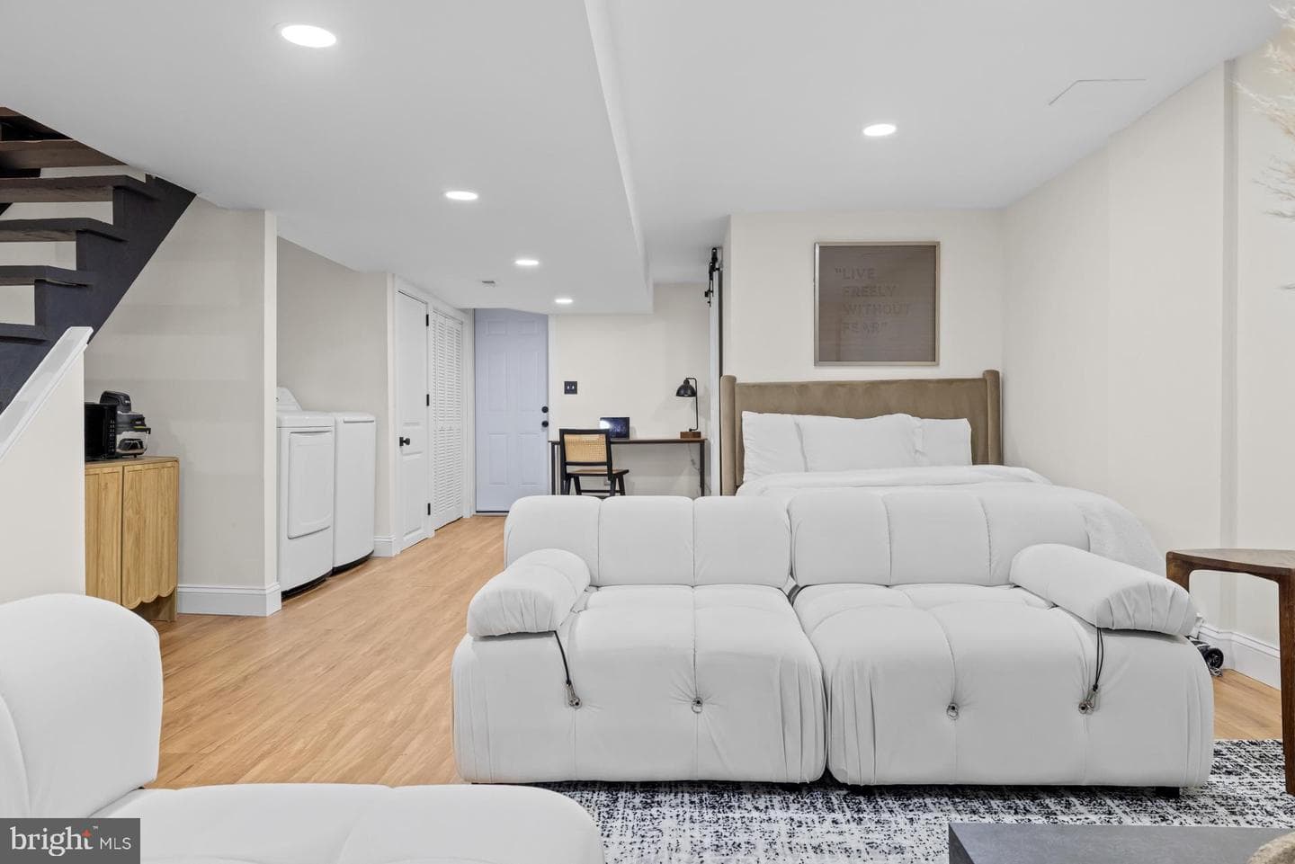 125 Urell Place NE photo 42