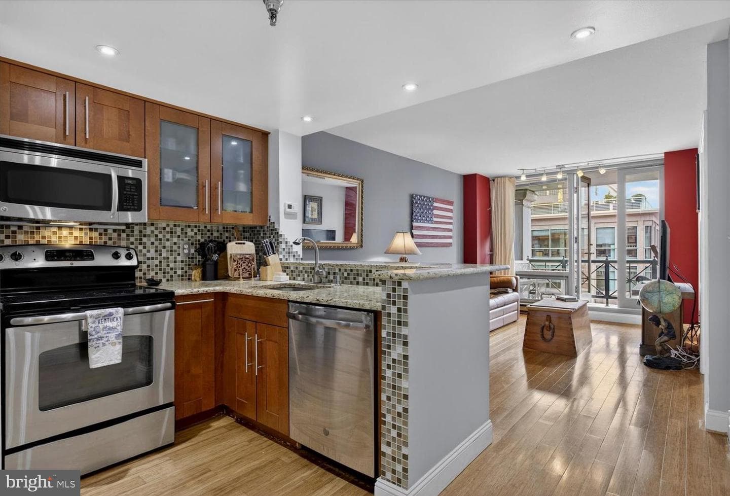 801 Pennsylvania Avenue NW #1204 photo 3