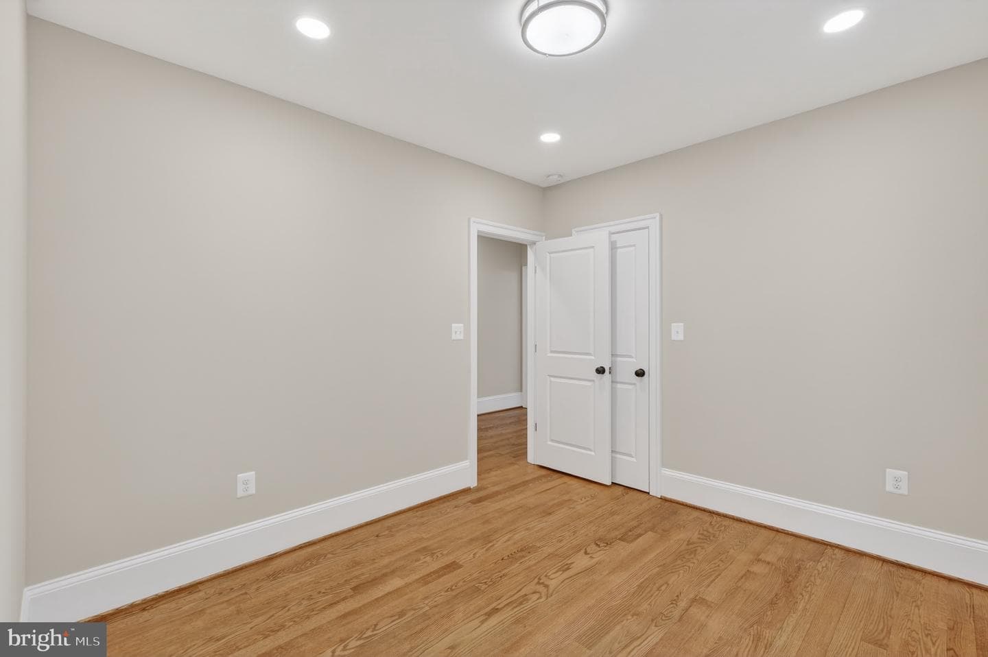 915 Hamilton Street NW photo 22
