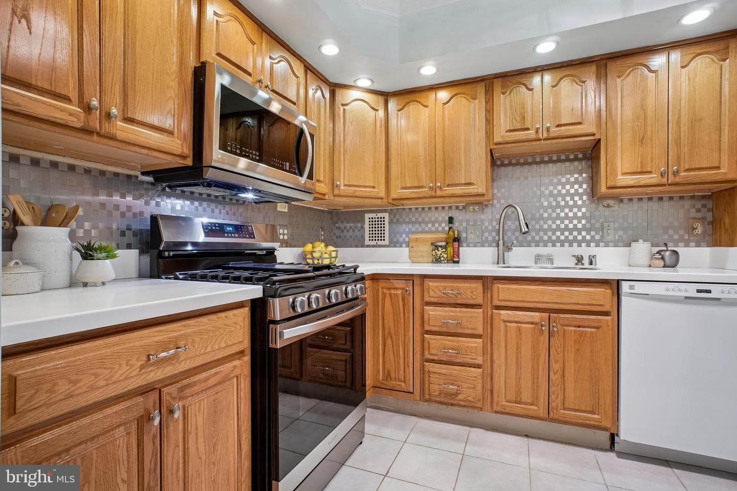 3001 Veazey Terrace NW #1505 photo 8