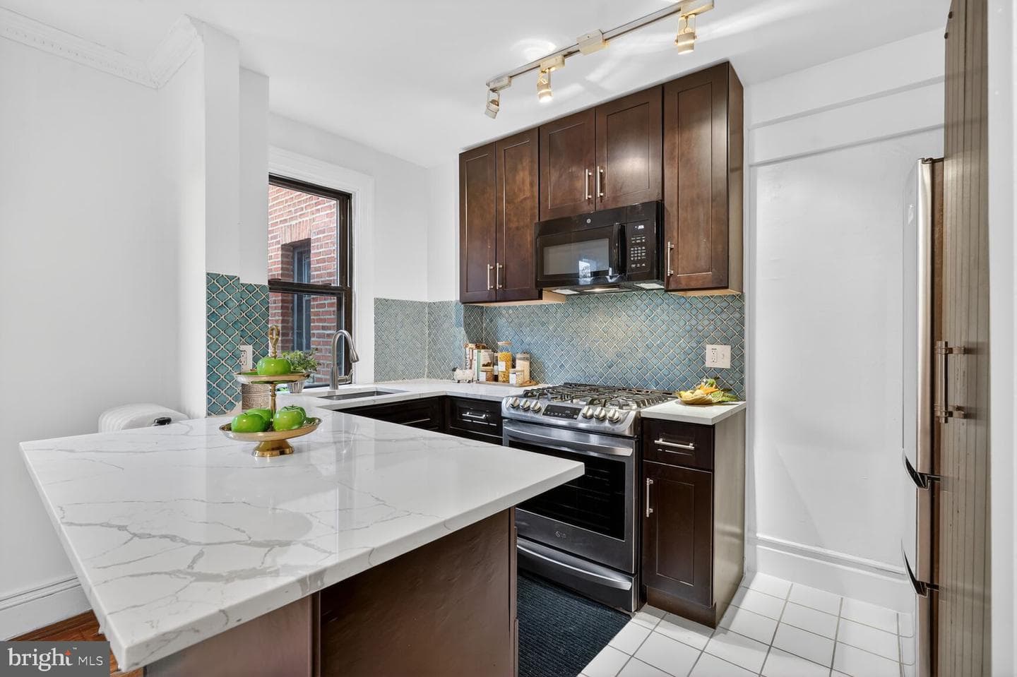 1915 16th Street NW #203 photo 5