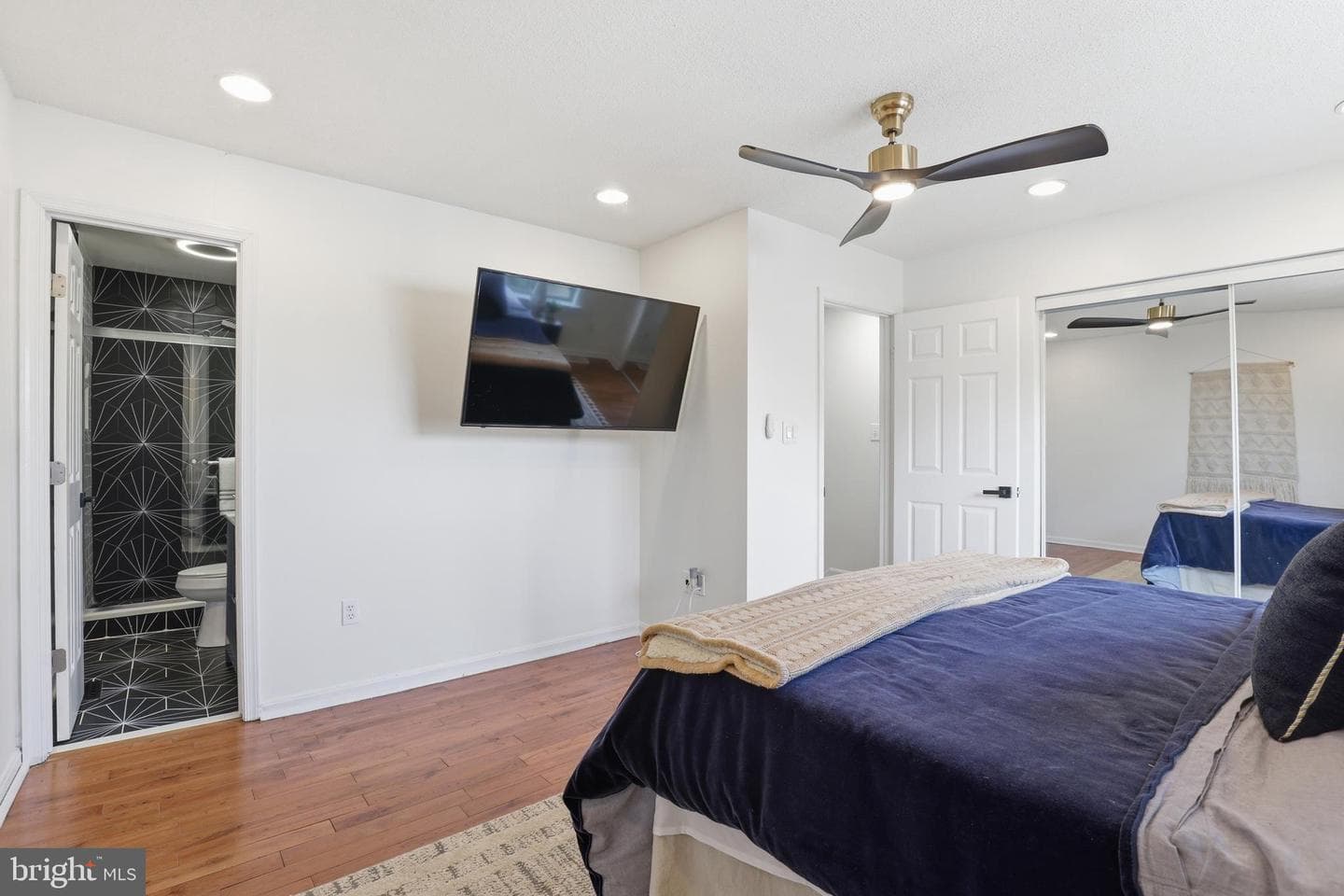 2357 Skyland Terrace SE photo 19