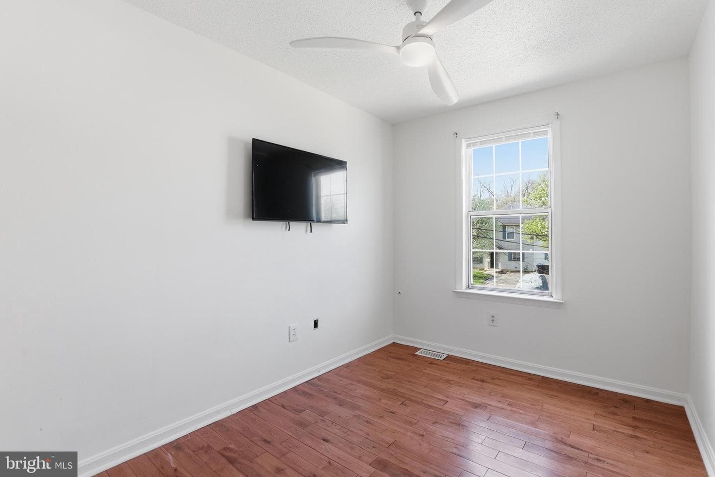 2357 Skyland Terrace SE photo 24