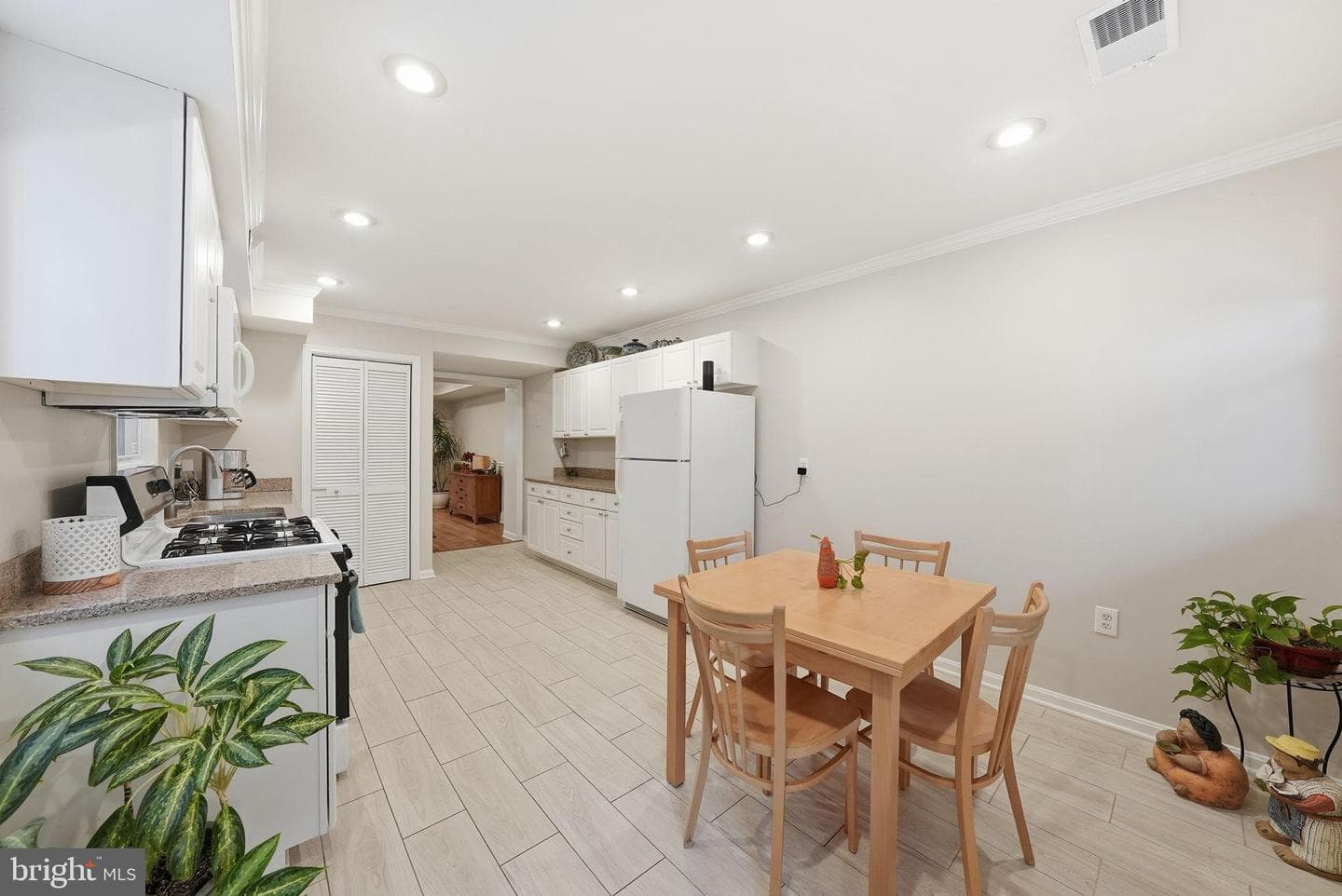 2261 12th Street NW photo 13