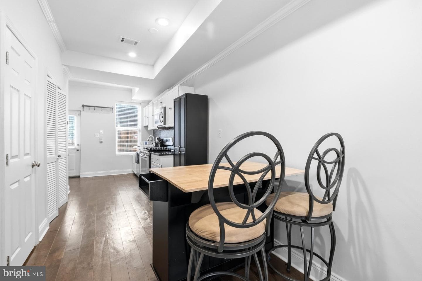 1221 Wylie Street NE photo 9