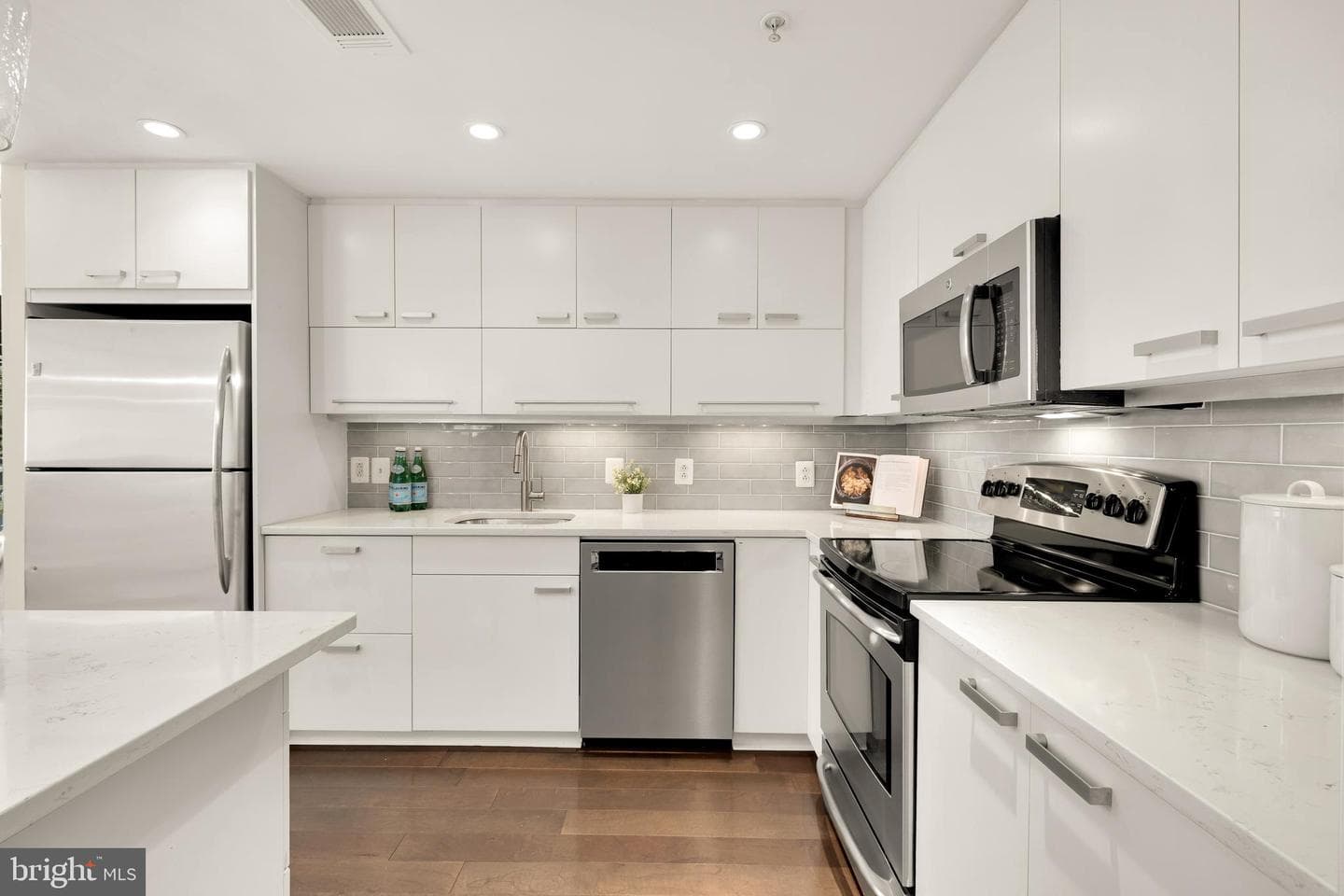 1010 Massachusetts Avenue NW #211 photo 4