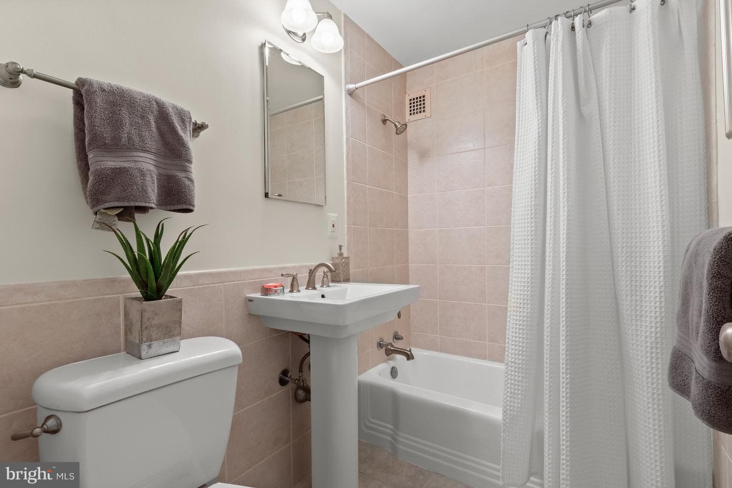 4000 Tunlaw Road NW #1007 photo 27
