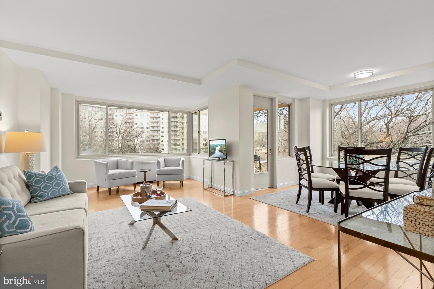 4000 Tunlaw Road NW #1007 photo 4