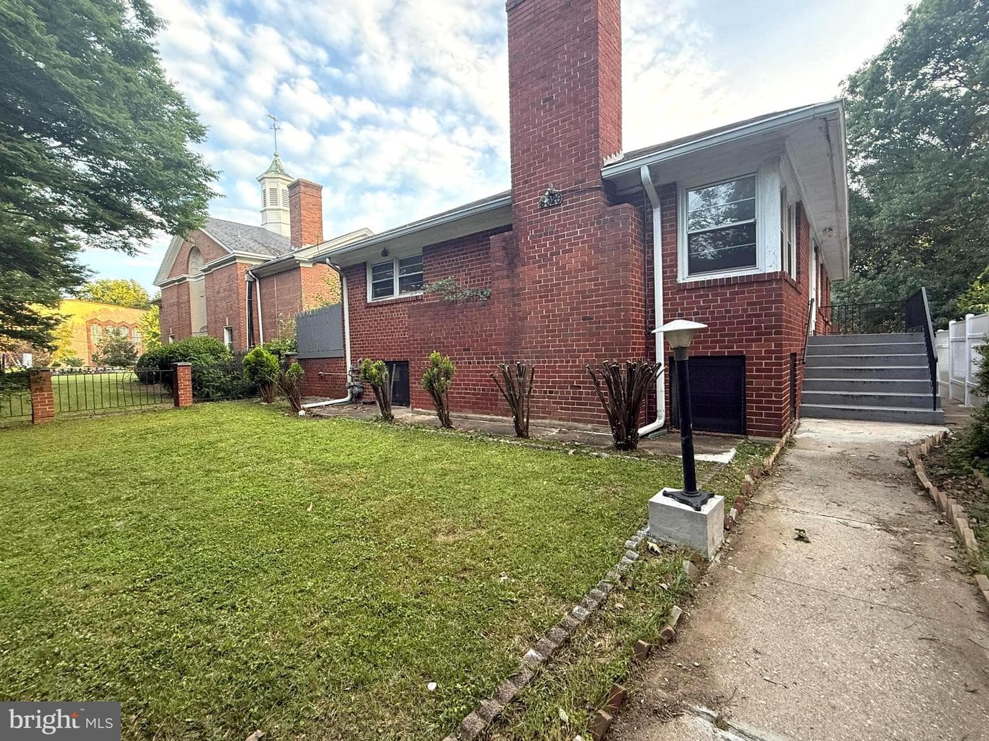 8020 Eastern Avenue NW, Washington