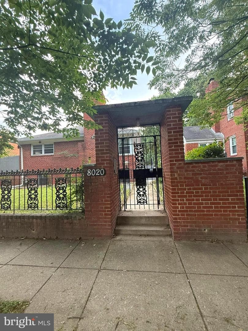 8020 Eastern Avenue NW photo 3