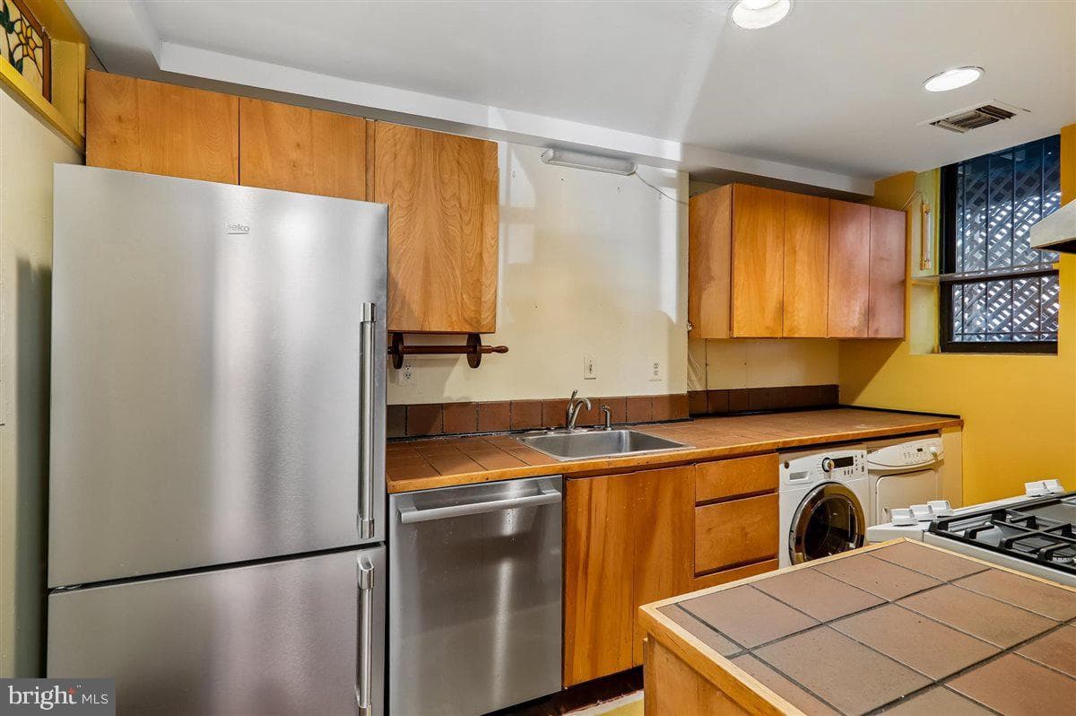 2038 18th Street NW #101 photo 23