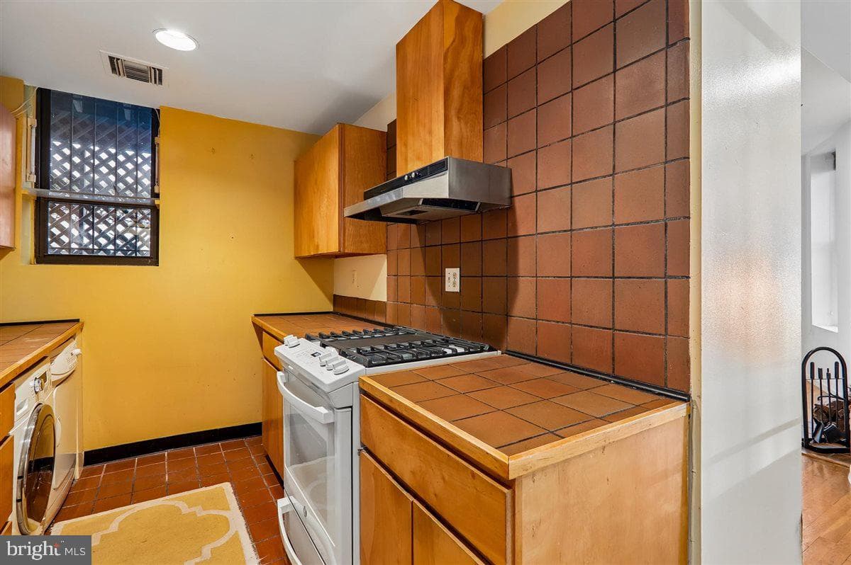 2038 18th Street NW #101 photo 26