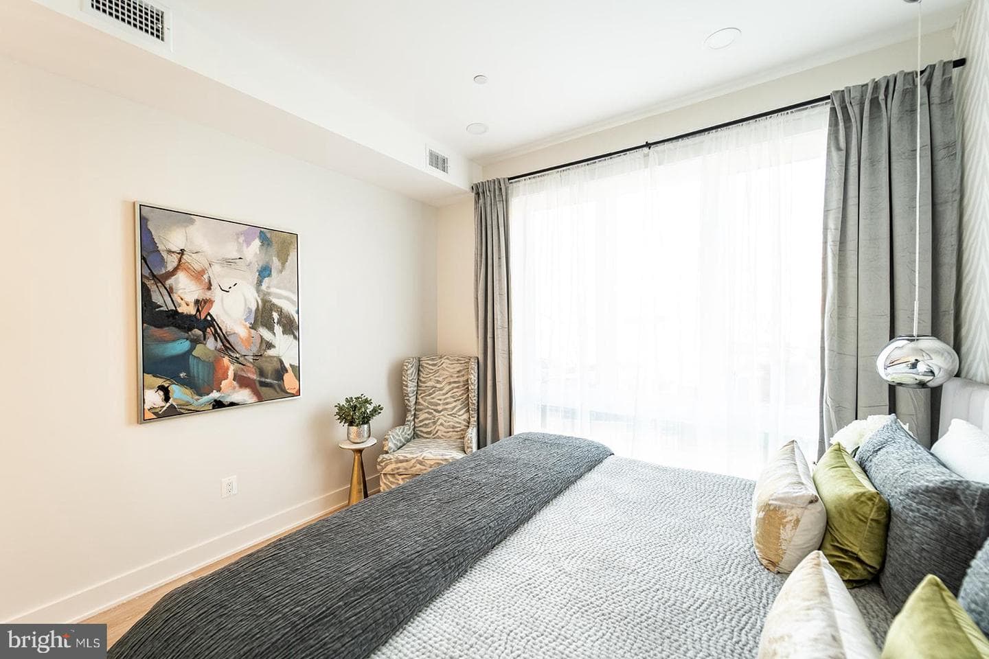 1215 Holbrook Terrace NE #2 photo 34