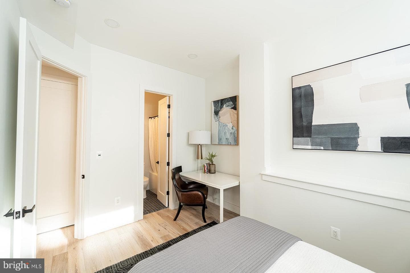 1215 Holbrook Terrace NE #2 photo 59