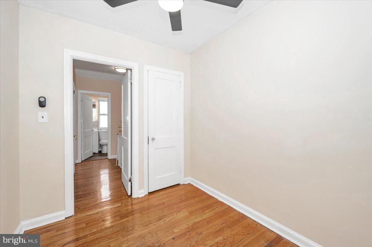 3446 Dix Street NE photo 18