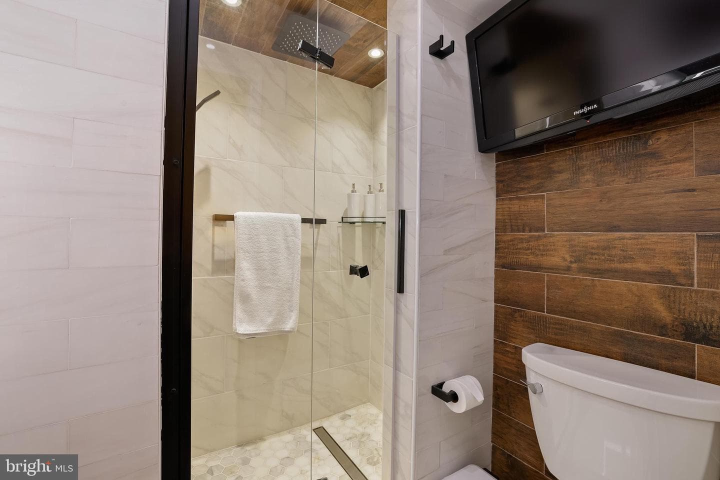 1233 Potomac Street NW photo 23