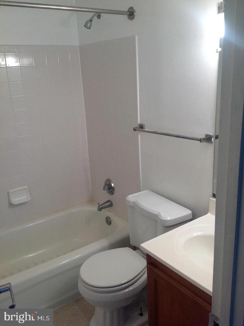 1631 Gainesville Street SE #301 photo 6