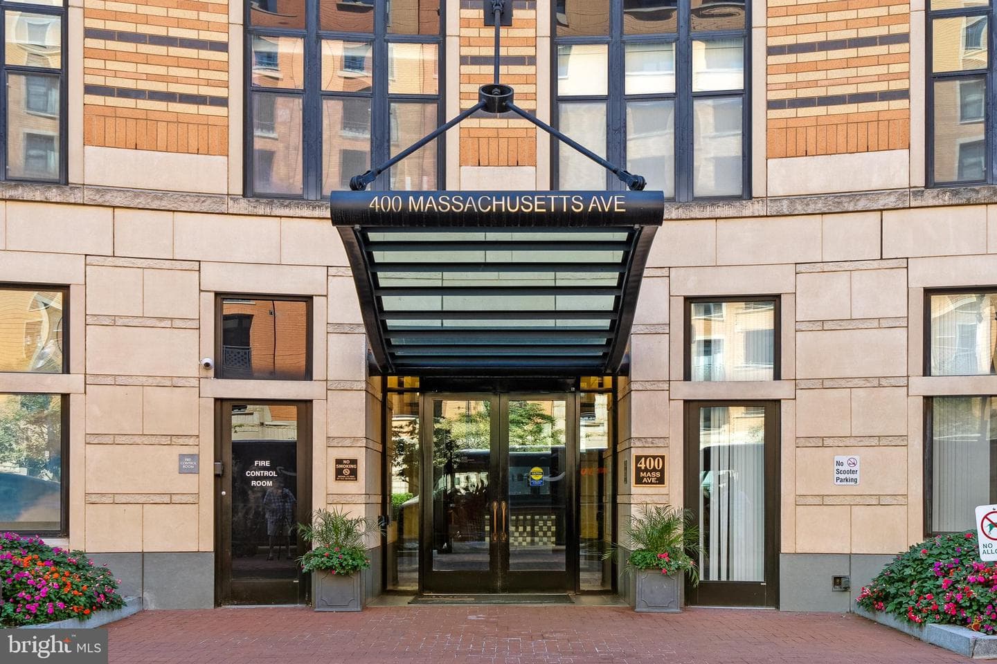 400 Massachusetts Avenue NW #421 photo 2