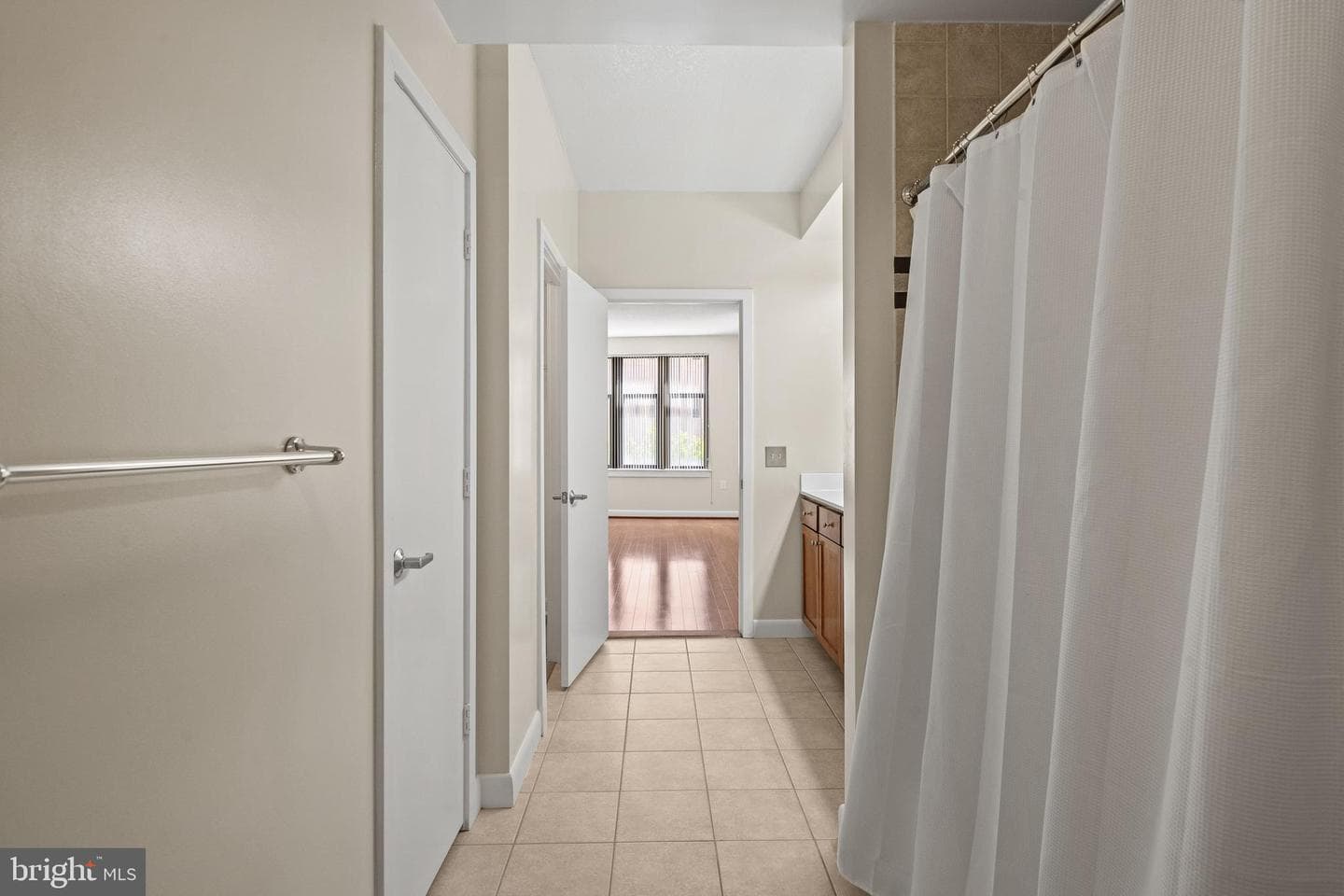 400 Massachusetts Avenue NW #421 photo 23