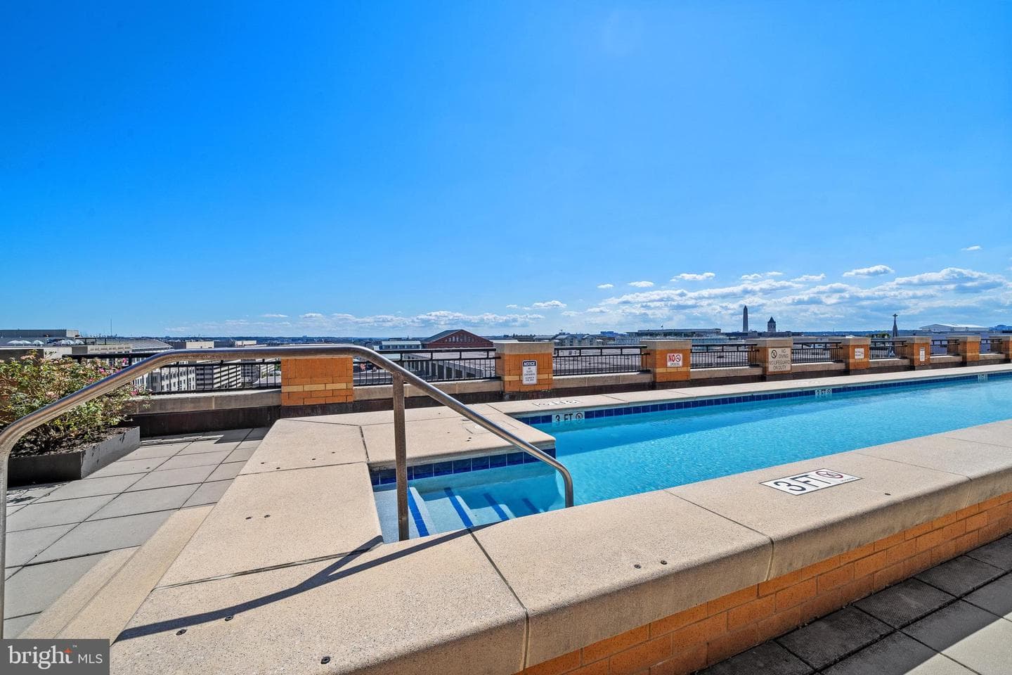 400 Massachusetts Avenue NW #421 photo 39