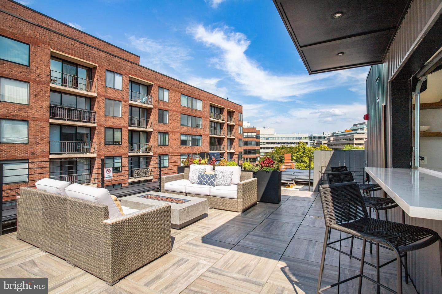 2525 Pennsylvania Avenue NW #204 photo 31