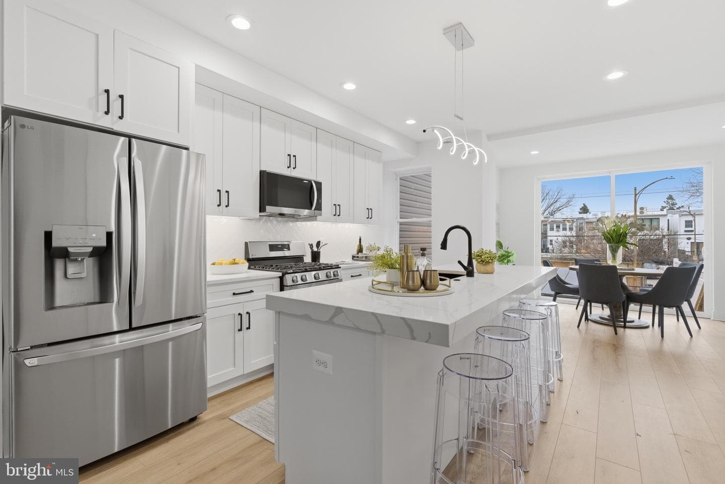 810 Madison Street NW photo 10