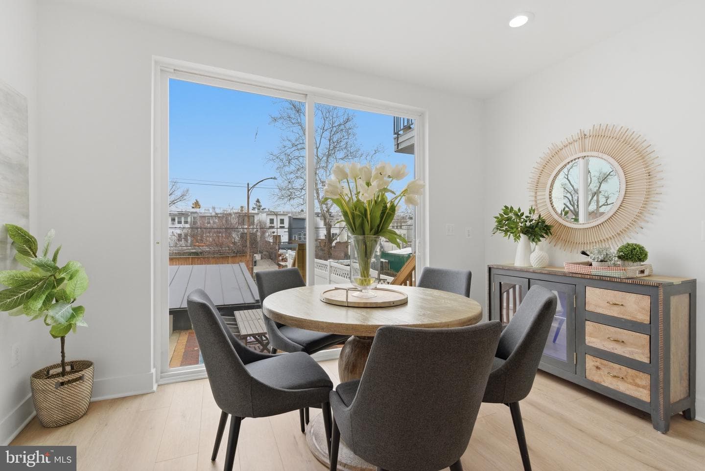 810 Madison Street NW photo 14