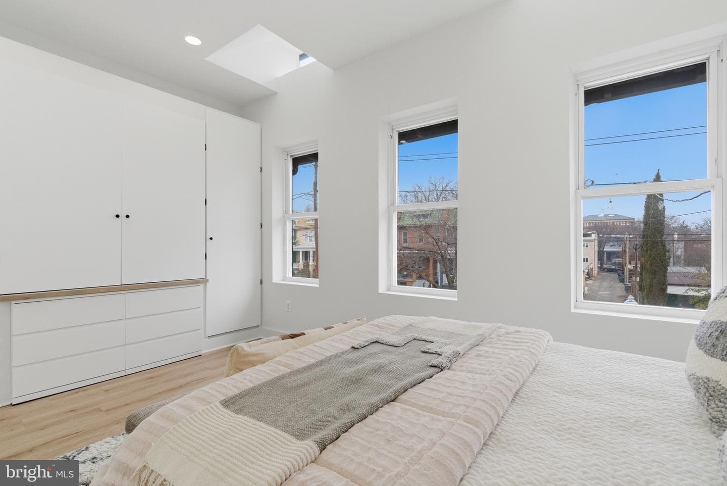 810 Madison Street NW photo 21