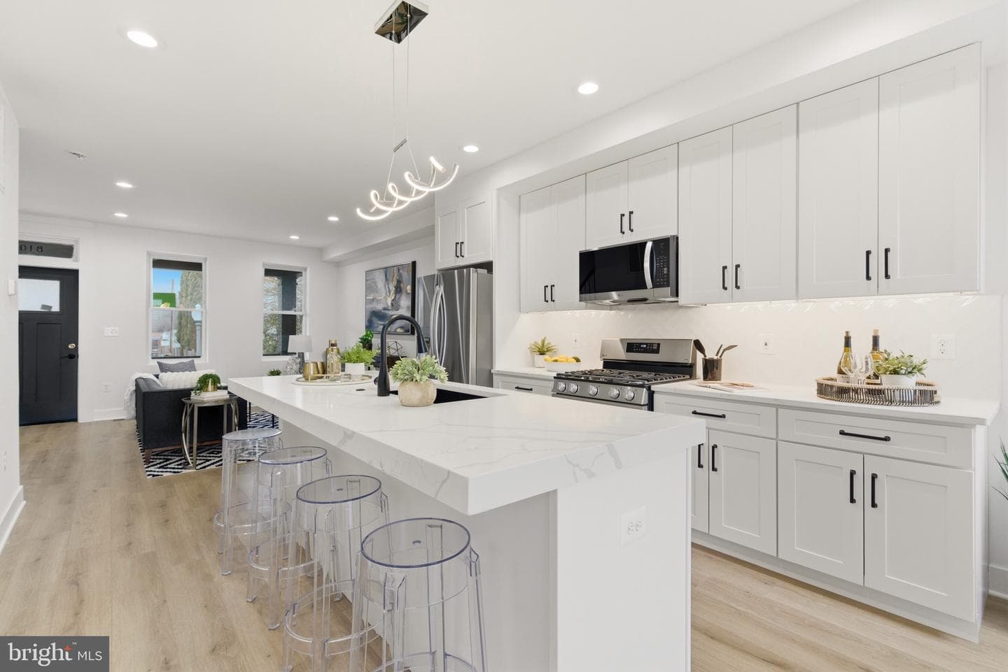 810 Madison Street NW photo 9