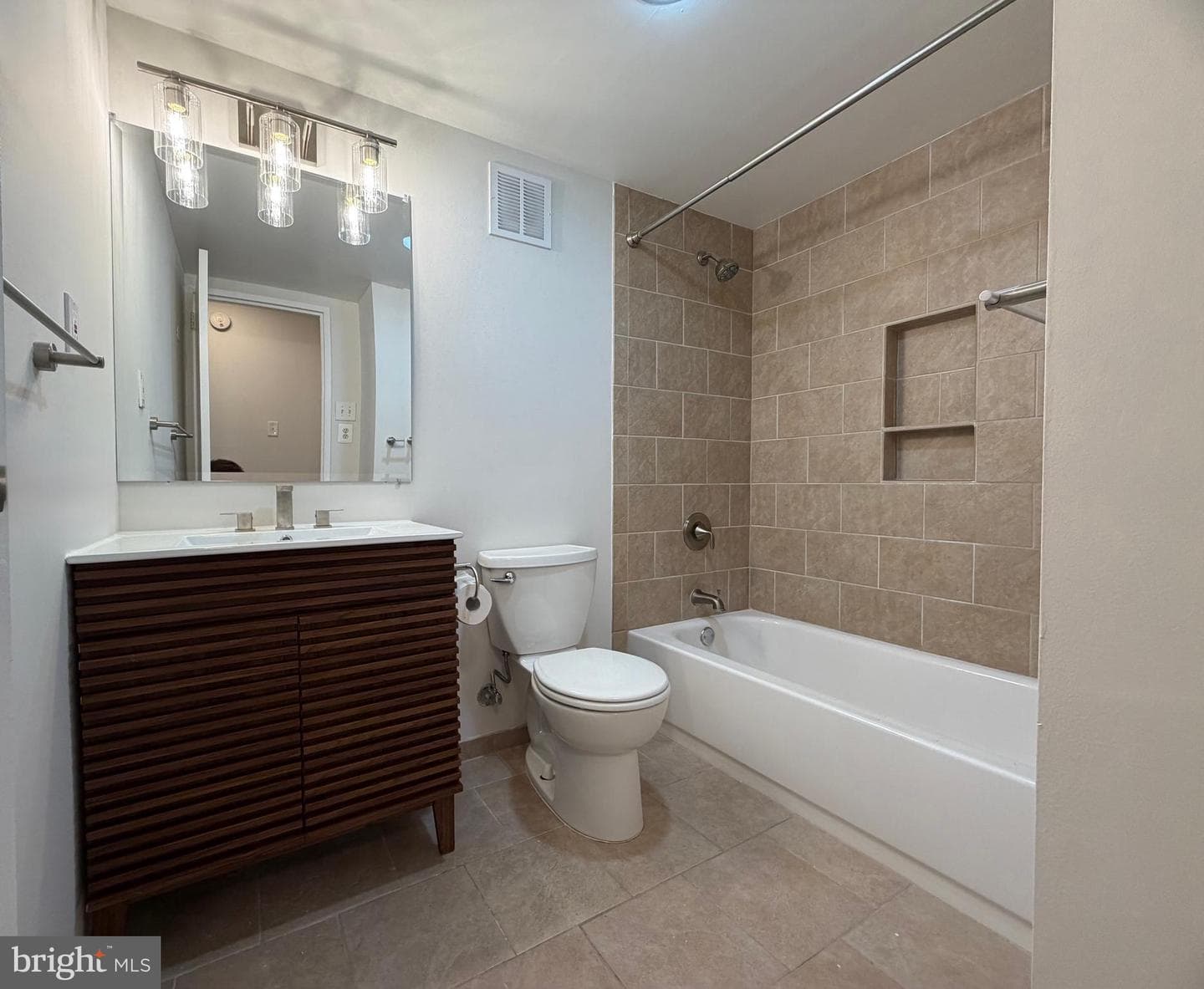 700 7th Street SW #406 photo 28