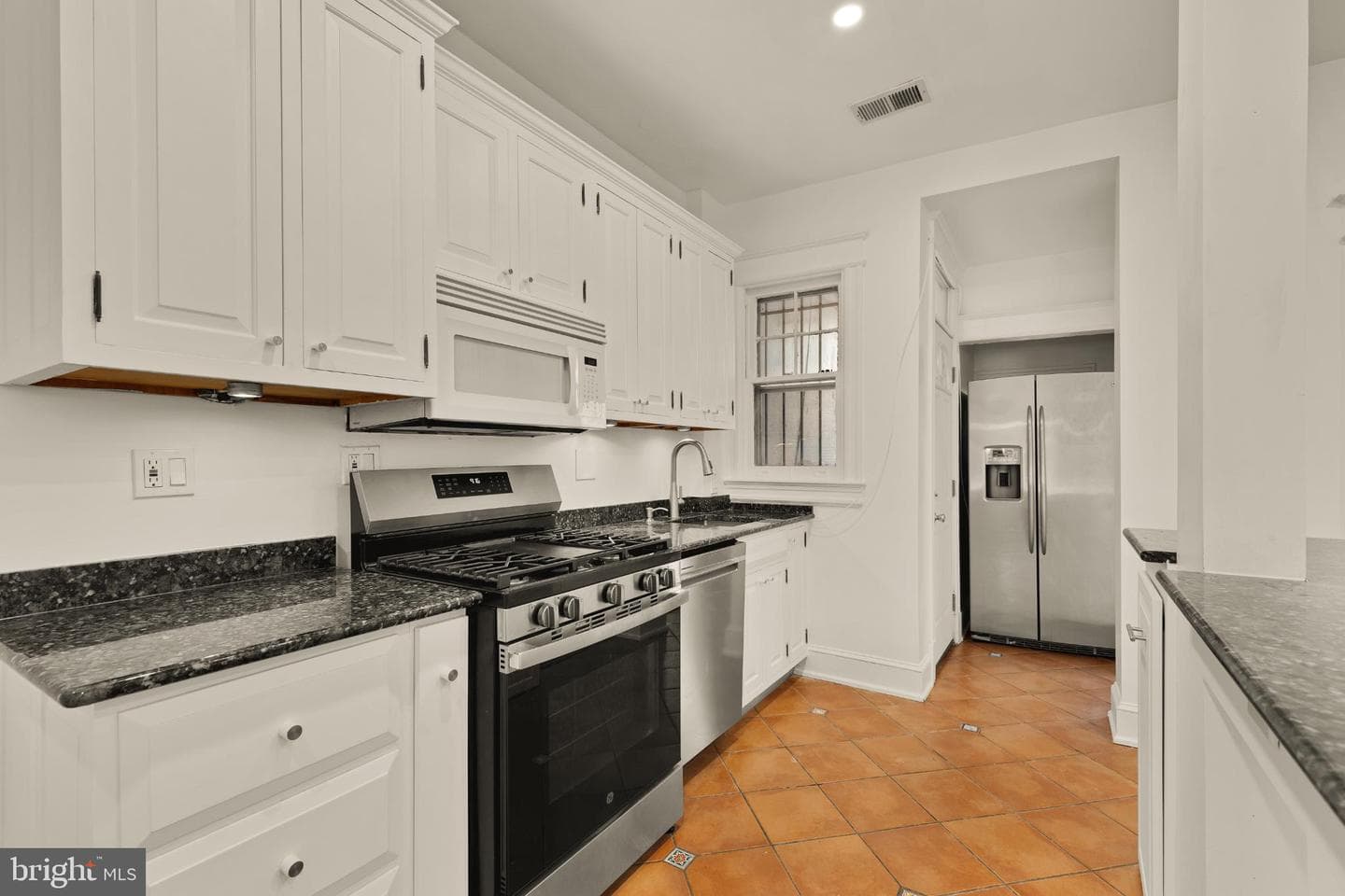 38 Sherman Circle NW photo 10