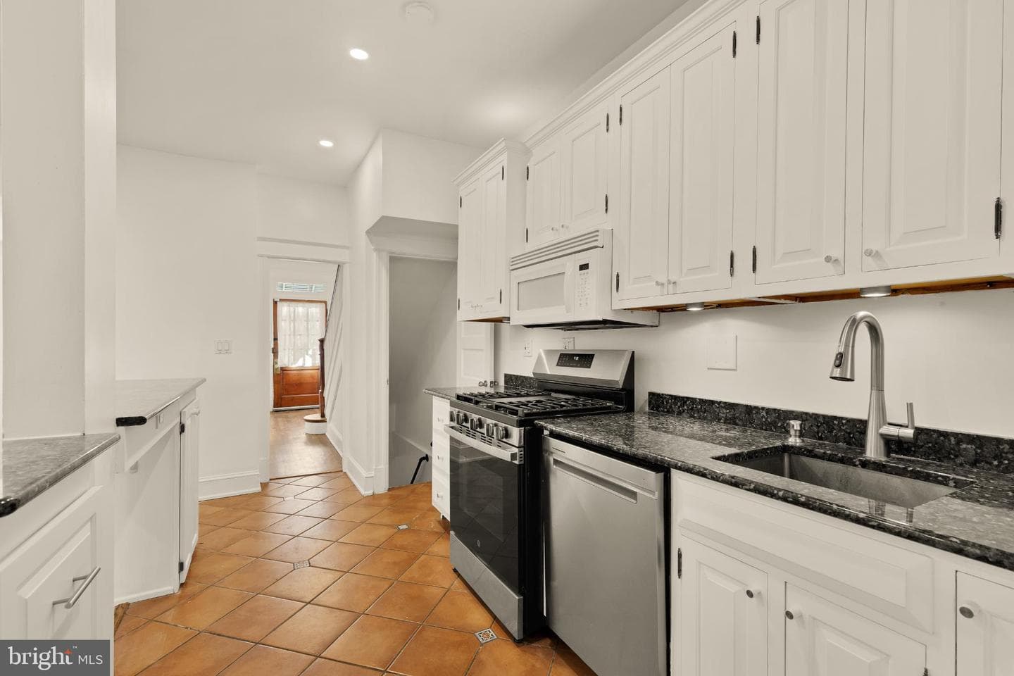 38 Sherman Circle NW photo 12