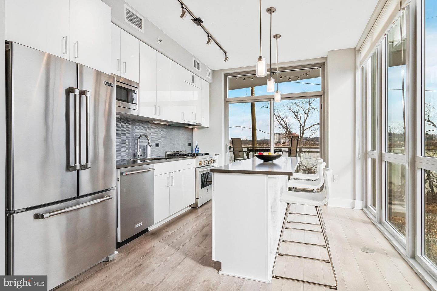 88 V Street SW #201 photo 16