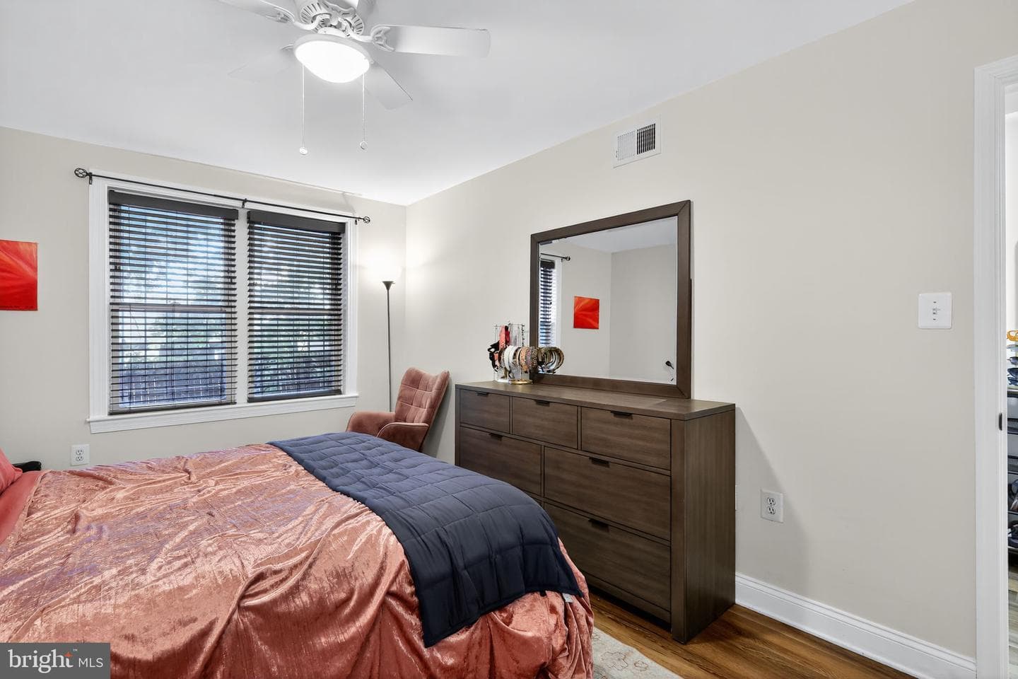 33 Kennedy Street NW #101 photo 15